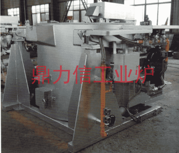 坩埚式可倾熔化炉