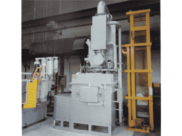 机边熔化保温炉