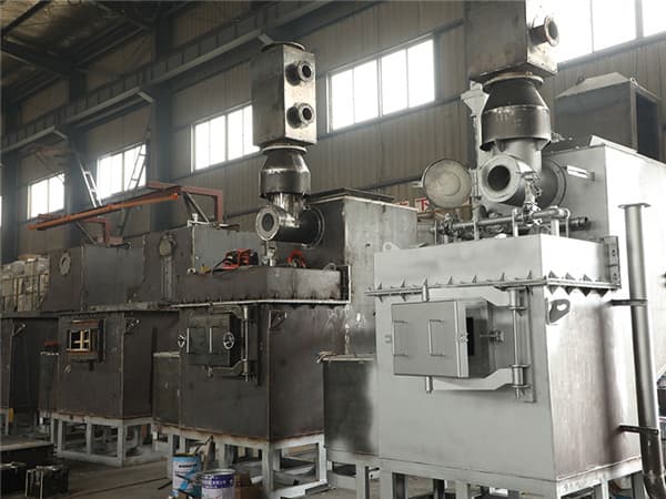 机边熔化保温炉